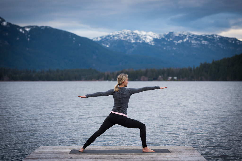 Yoga é mera ginástica, religião mística ou remédio milagroso?