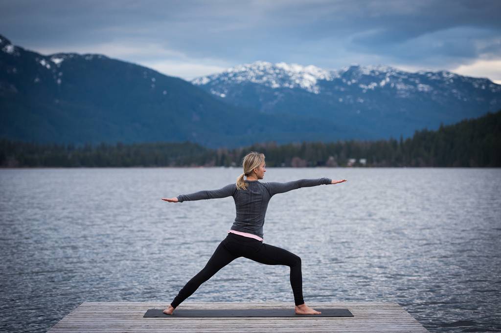 Yoga é mera ginástica, religião mística ou remédio milagroso?