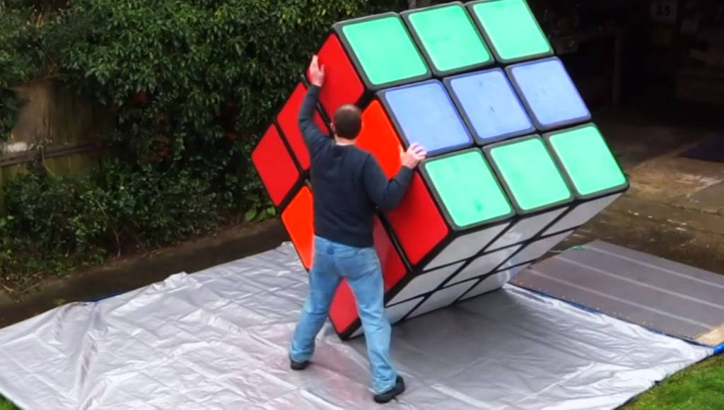 O maior cubo mágico do mundo