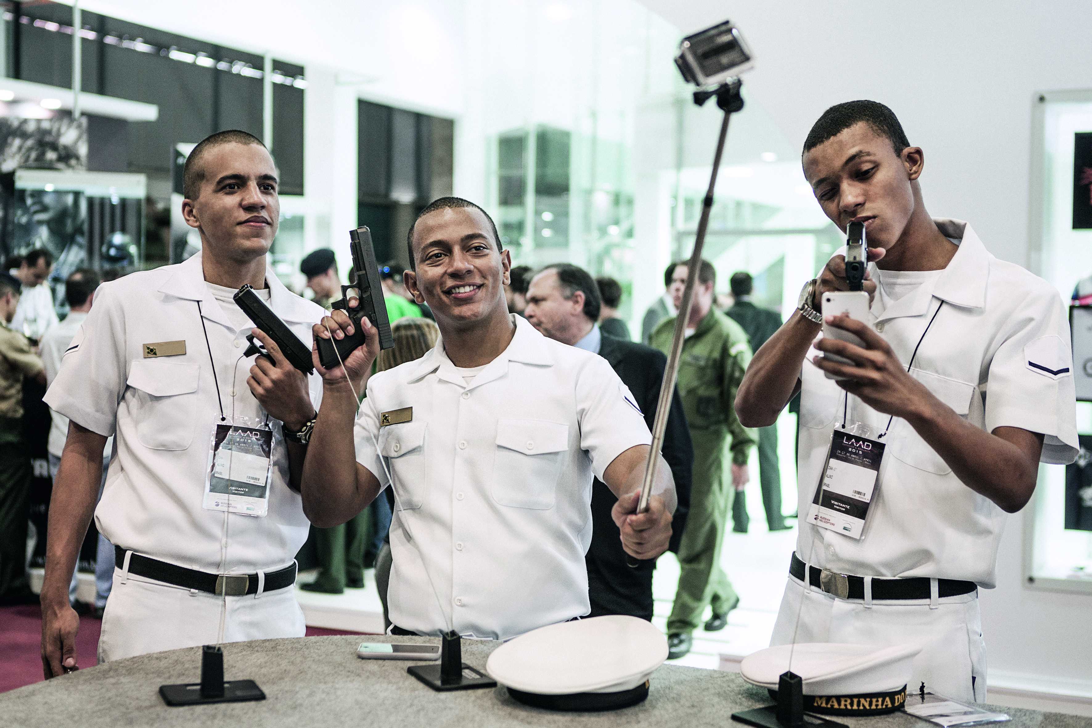 feir&atilde;o das armas