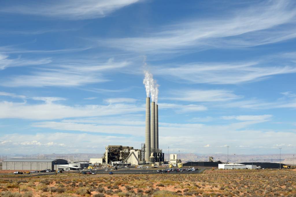 Greenpeace quer comprar usinas de carvão —para depois fechá-las