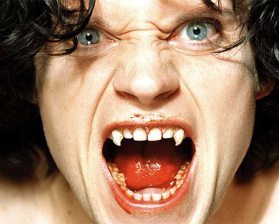 <i>Drácula (2006)</i> <i>Drácula (2006)</i>