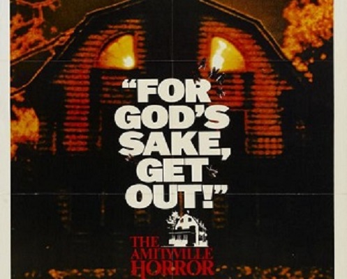 Lan&ccedil;ado em 1979, <i>Horror em Amityville</i> tamb&eacute;m merece um lugar nessa lista. O ator James Brolin disse ter presenciado coisas estranhas enquanto lia o roteiro, como objetos que ca&iacute;am no ch&atilde;o e se moviam sem motivo aparente.