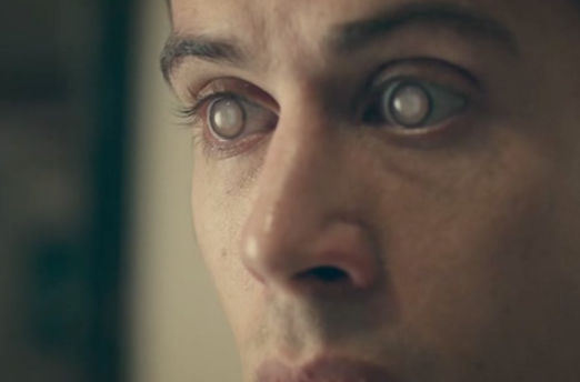 Vem aí: lentes de contato de realidade virtual