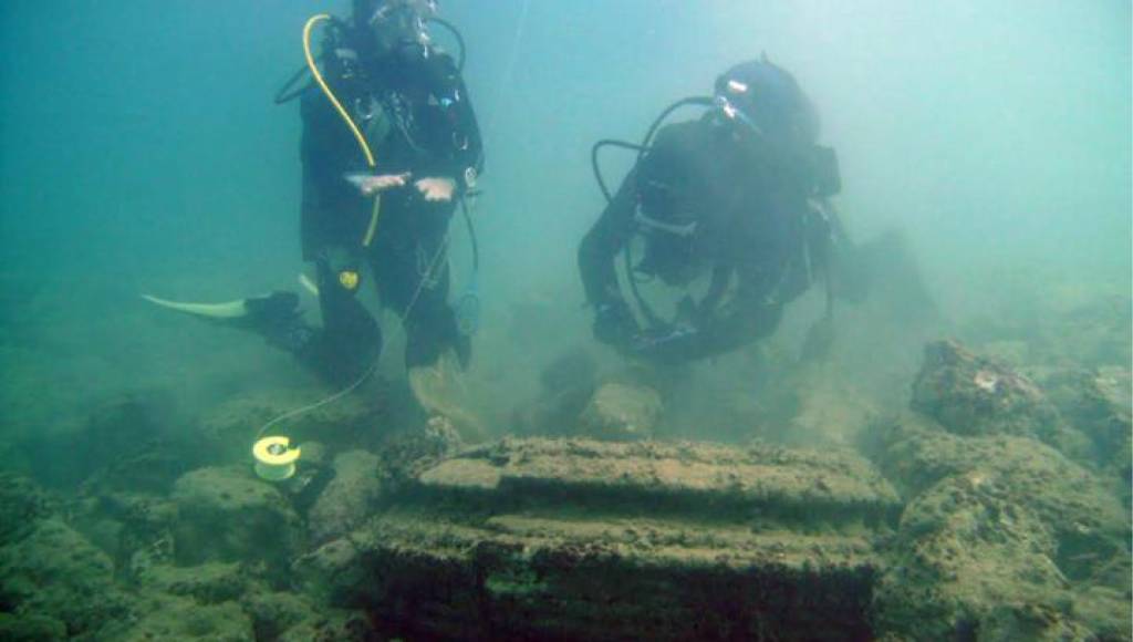 Arqueólogos desvendam mistério de “cidade” submarina na Grécia