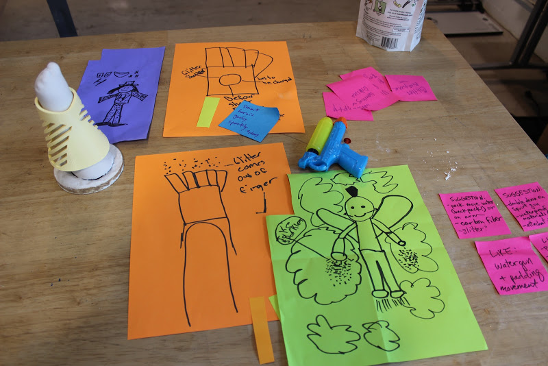 Menina de 10 anos cria para si mesma prótese que lança glitter