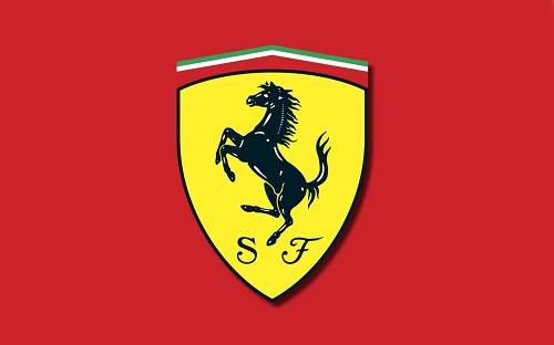 FERRARI - O cavalo negro empinado era o s&iacute;mbolo de Francesco Baracca, um lend&aacute;rio piloto italiano e her&oacute;i nacional. No fundo amarelo, aparecem ainda as letras S e F, de Scuderia Ferrari.
