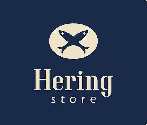 HERING - Os peixes s&atilde;o arenques, esp&eacute;cie que em alem&atilde;o se chama hering. Esse &eacute; o  sobrenome dos fundadores da empresa, Bruno e Hermann Hering.