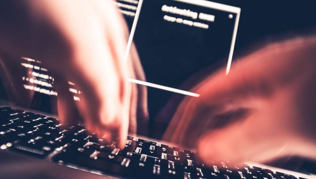 Hackers podem ver tudo o que você digita em teclados sem fio