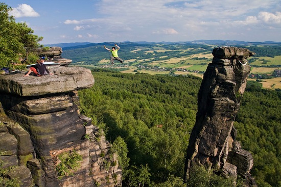 SLACKLINE <BR> SLACKLINE <BR>