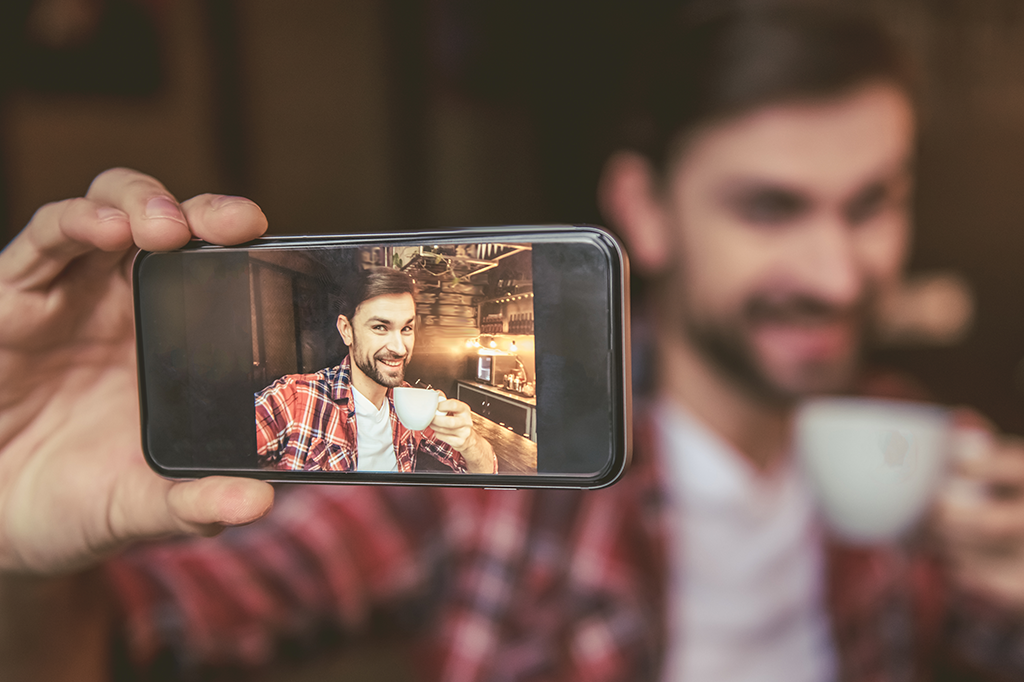 Por que compartilhamos nossa vida online