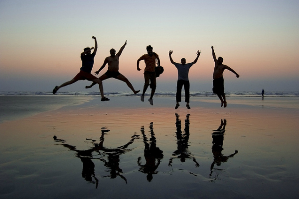 Seus amigos te deixam menos pobre