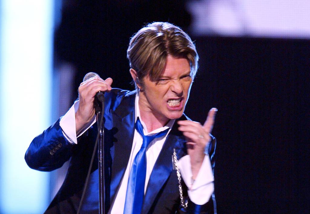 Como David Bowie levantou US$ 80 milhões negociando músicas no mercado financeiro.
