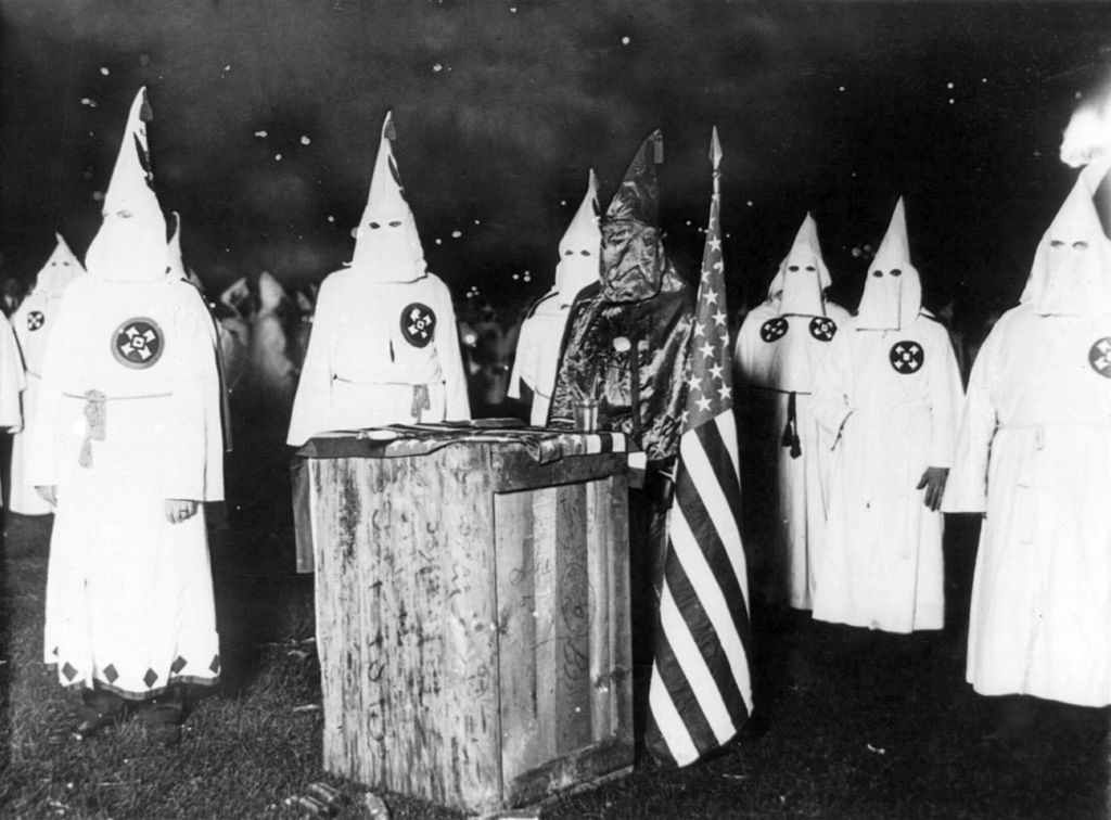 Ku Klux Klan adaptava seu discurso para extrair mais grana de cada racista