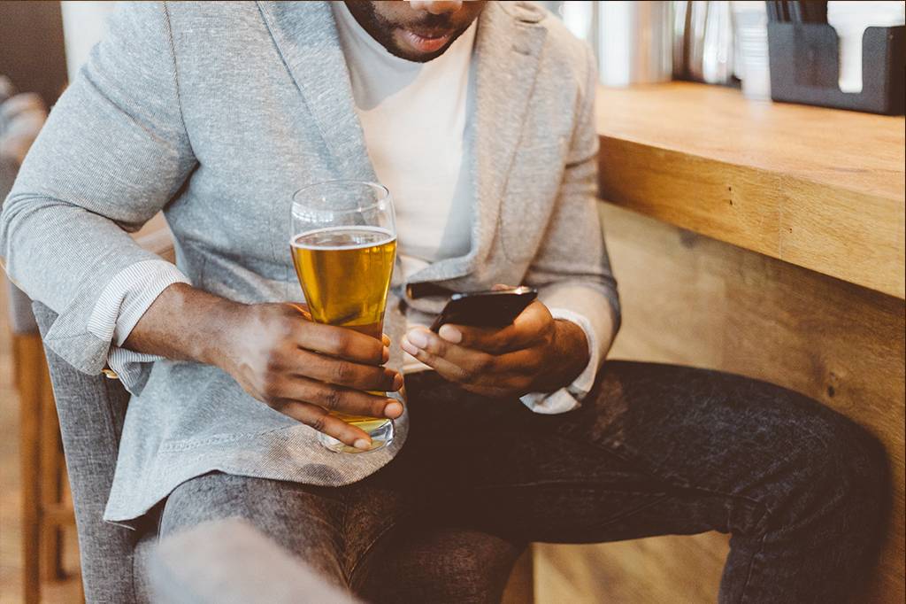 App bloqueia o seu cartão quando você já bebeu demais