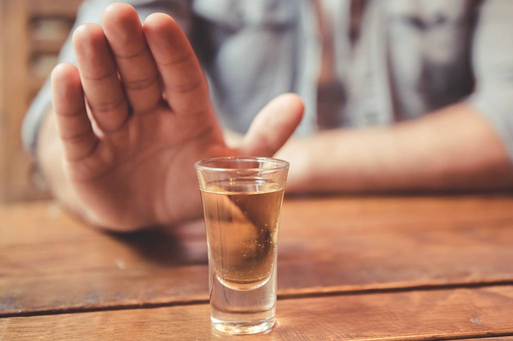 Como pais estão contribuindo para o consumo de álcool dos filhos