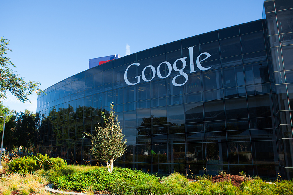 Google admite rastrear celulares contra vontade de usuários