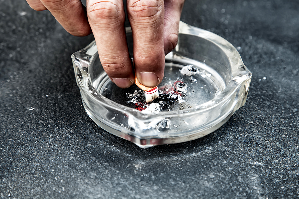 Proibir cigarro diminui número de fumantes – mas há um porém