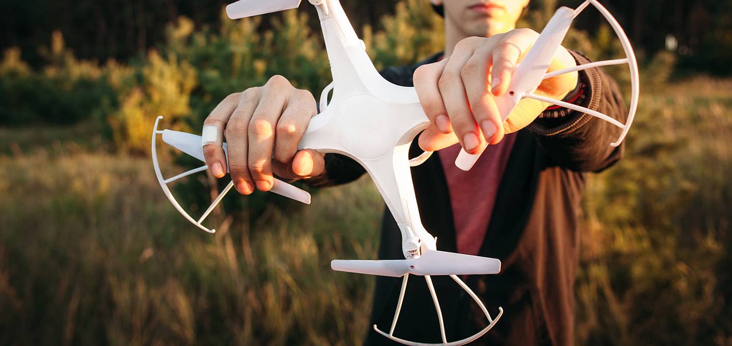 Beber e pilotar drone deve virar crime em breve nos EUA