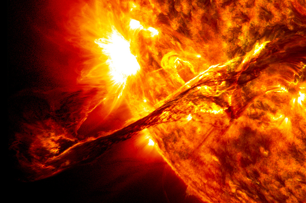 Como o Sol é uma bola de fogo se no espaço não há oxigênio para combustão?