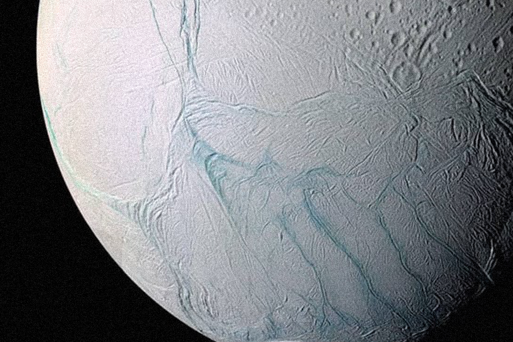 Sinal de vida: moléculas orgânicas complexas detectadas em lua de Saturno