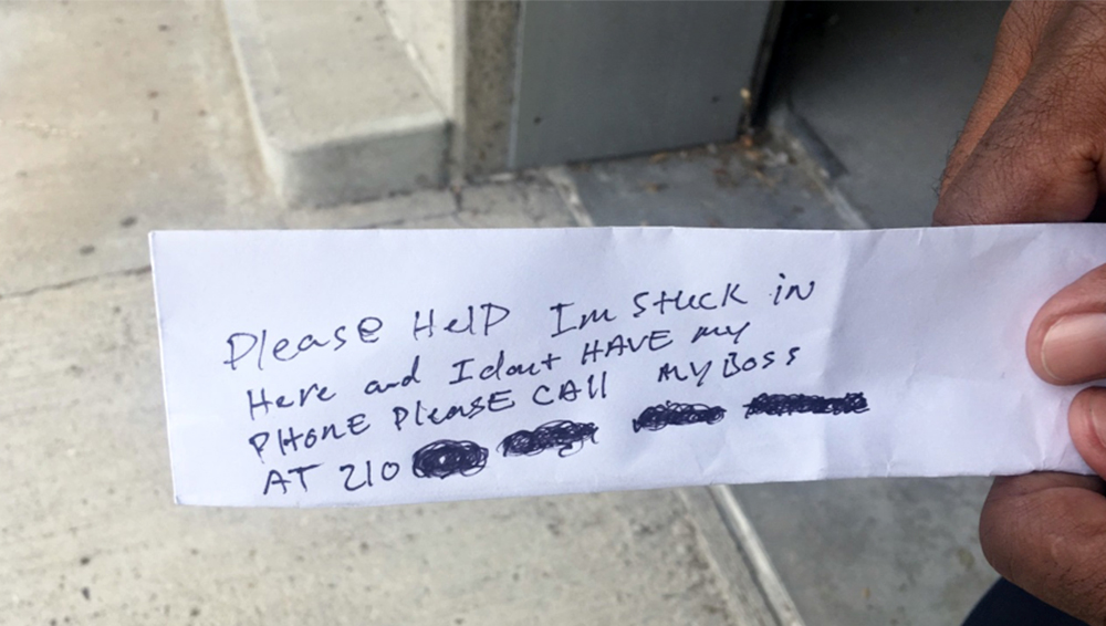 Homem fica preso dentro de caixa eletrônico nos EUA