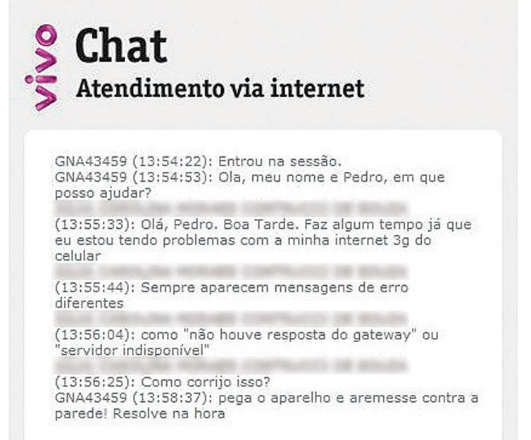 Funcionário orienta cliente a jogar celular na parede