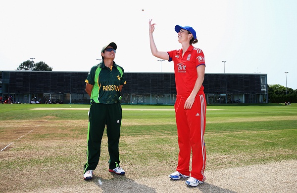 Uma moeda jogada do alto de um prédio pode matar?