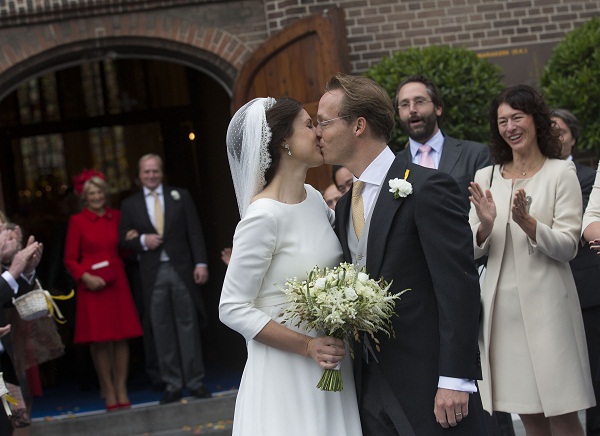 O beijo na boca pode transmitir doença?