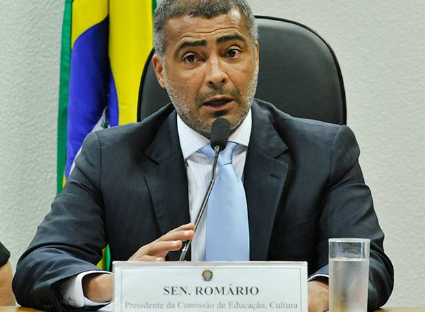 Afinal, quantos gols o Romário já fez de verdade?