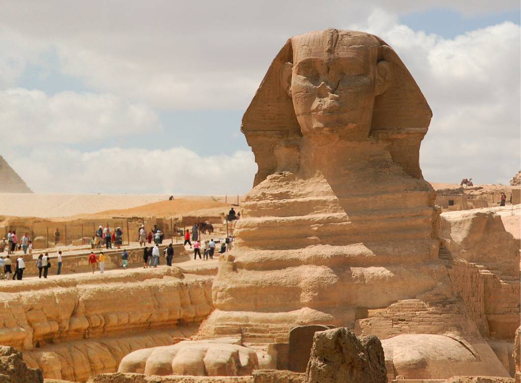Quem é retratado na Esfinge do Egito? Como seu nariz quebrou?