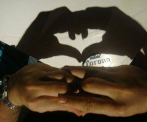 Pessoal, o Batman tem um recadinho para vocês