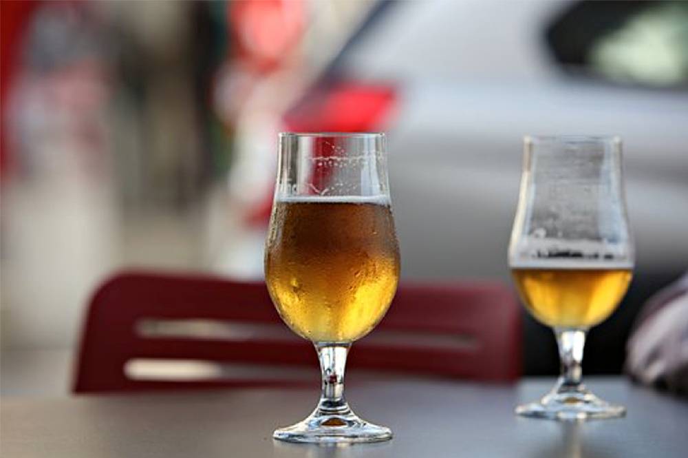 Beber cerveja pode estimular clareza mental, diz estudo