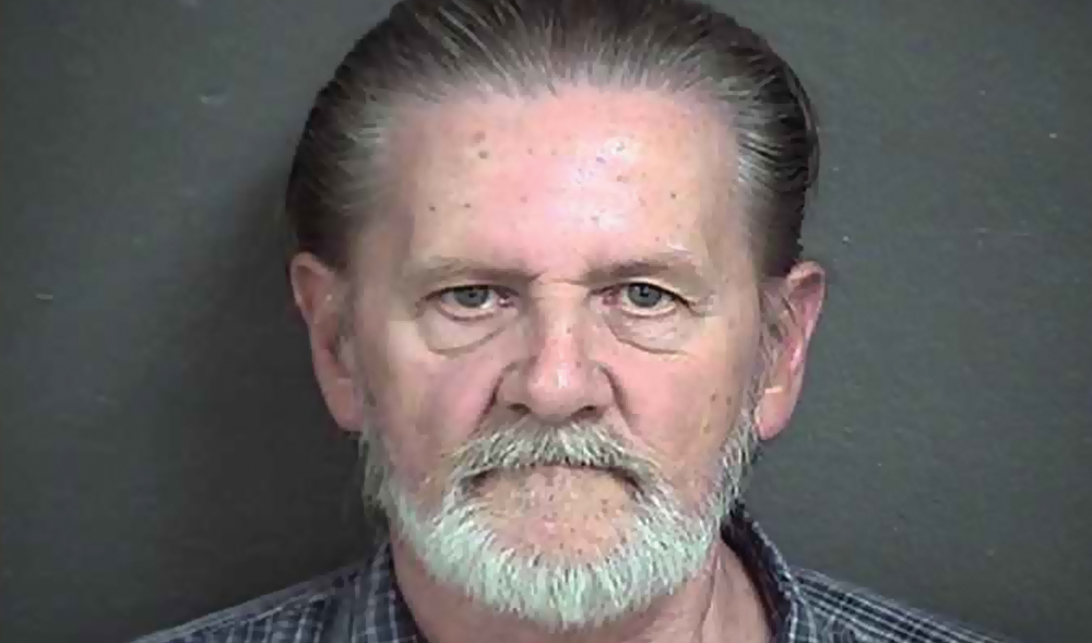 Homem rouba banco para fugir de esposa e é condenado a prisão domiciliar