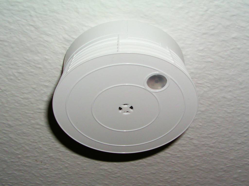 Como funcionam os detectores de fumaça?