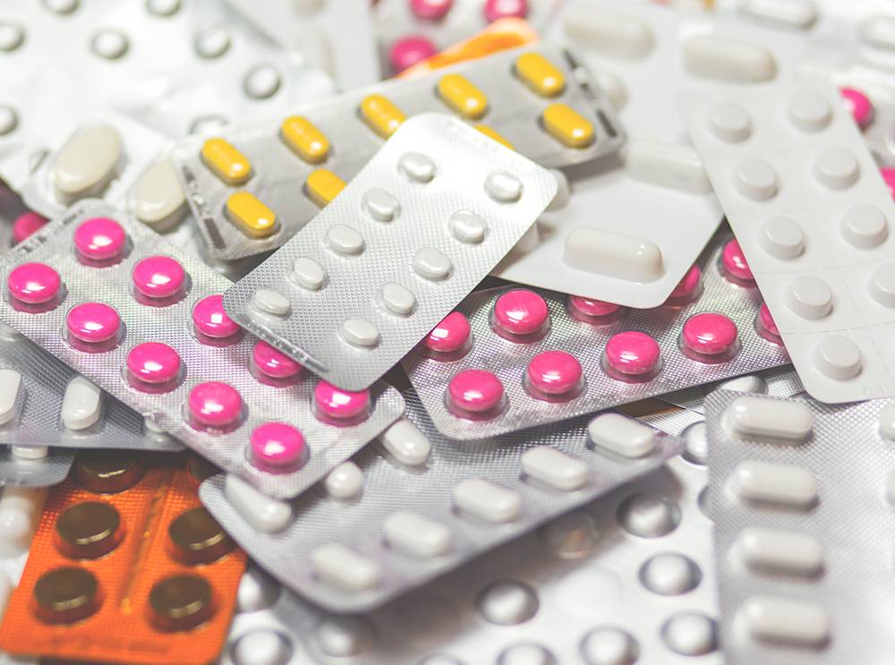 Como é o processo de desenvolvimento de um novo medicamento?