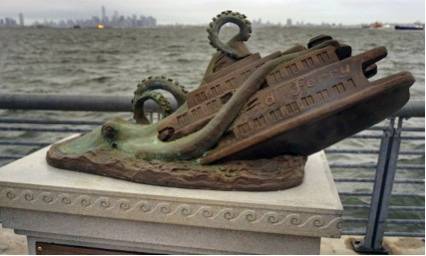 Monumento em Nova Iorque homenageia vítimas de um acidente que nunca aconteceu