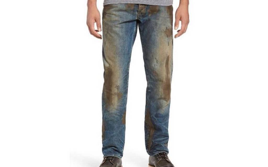 Loja vende “jeans que já vem sujo” por US$ 425