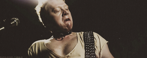 CBGB: um filme sobre rock’n’roll e punk, com Alan Rickman e Rupert Grint