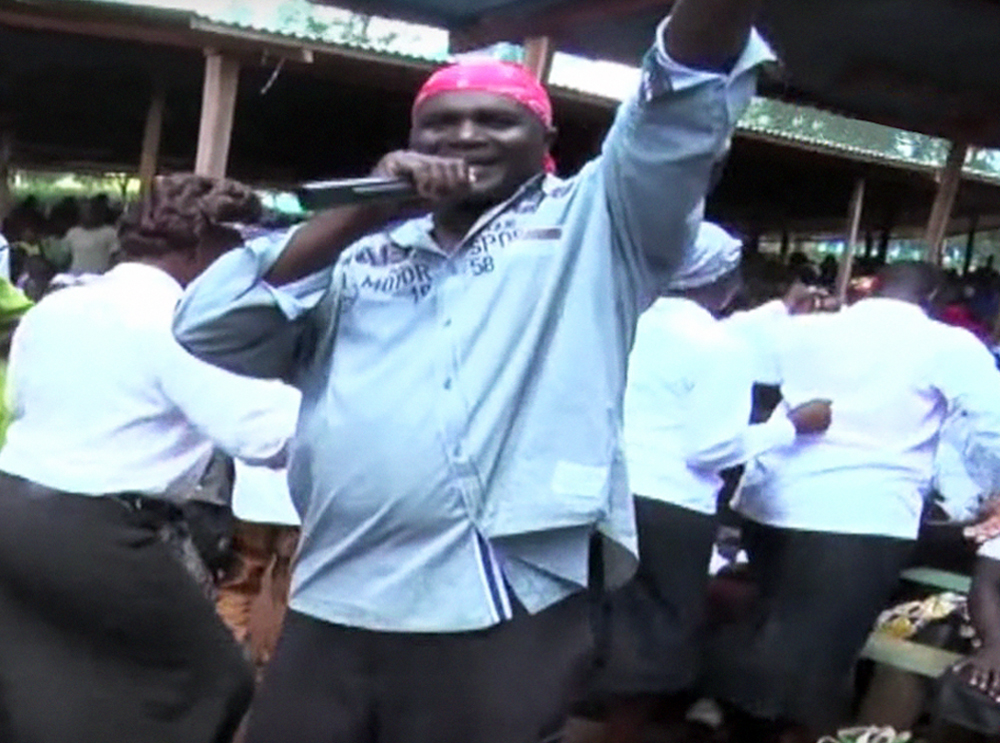 Igreja Católica suspende padre queniano que fazia rap em sermões