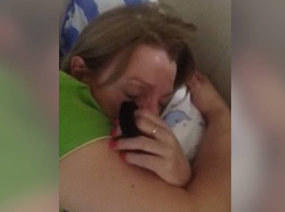 A melhor maneira de zoar alguém que ronca