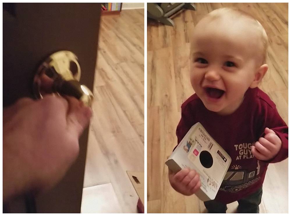 Pai abre a porta na cara de bebê, que reage da melhor forma