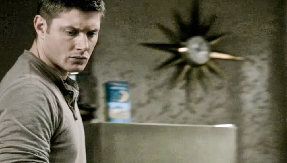 Por que o mesmo relógio sempre aparece em “Supernatural”?