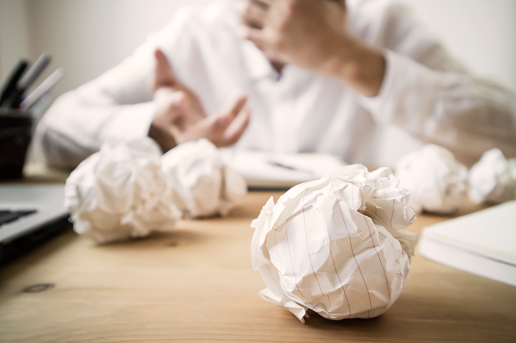 Trabalhar demais é tão ruim para a carreira quanto para a saúde