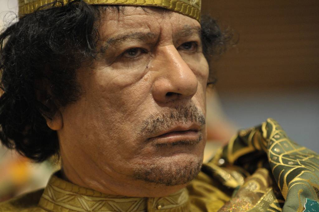 Retrato falado: Coronel Kadafi, o monstro do deserto