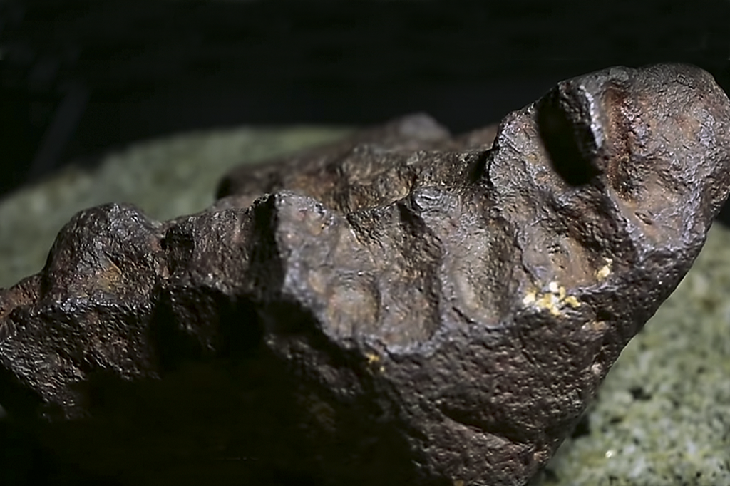 Americanos descobrem que peso de porta é um meteorito