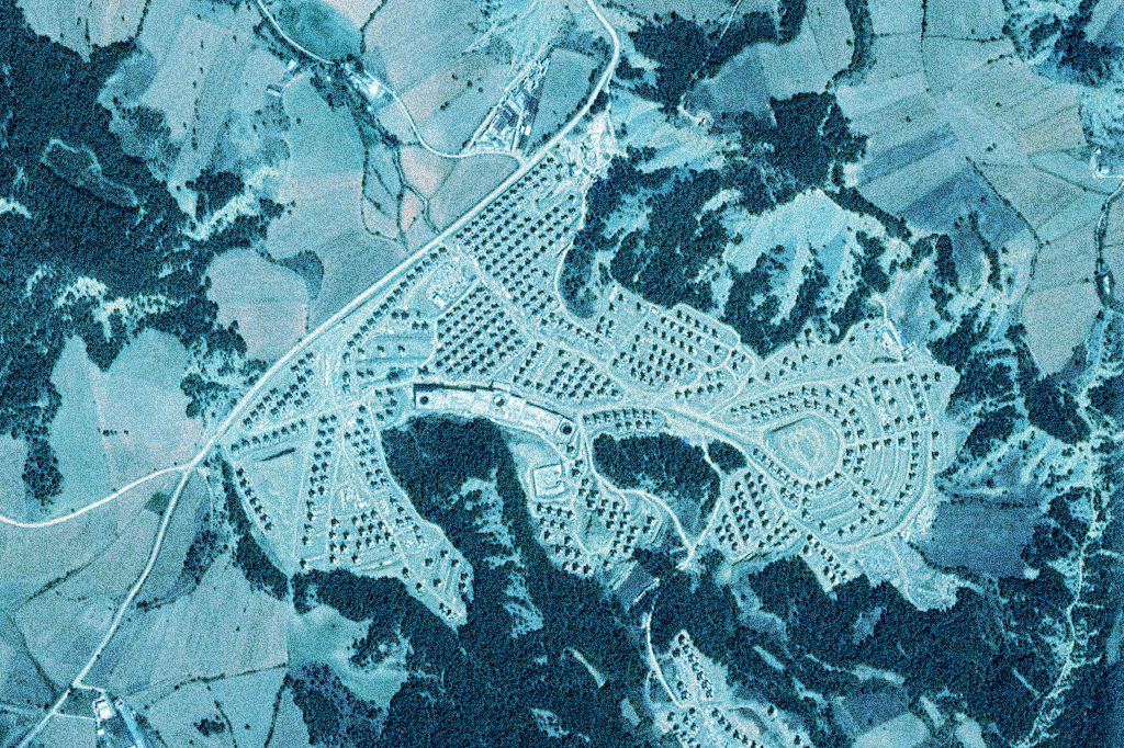 Conheça a vila “fantasma” de castelos abandonados na Turquia