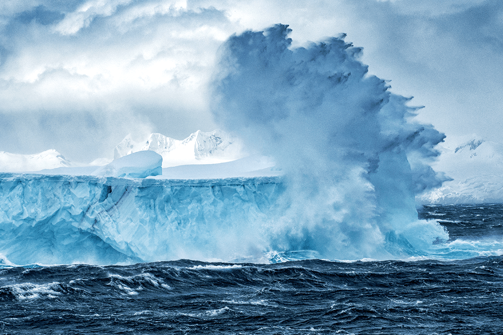 Por que o gelo dos polos é doce, se a água dos oceanos é salgada?