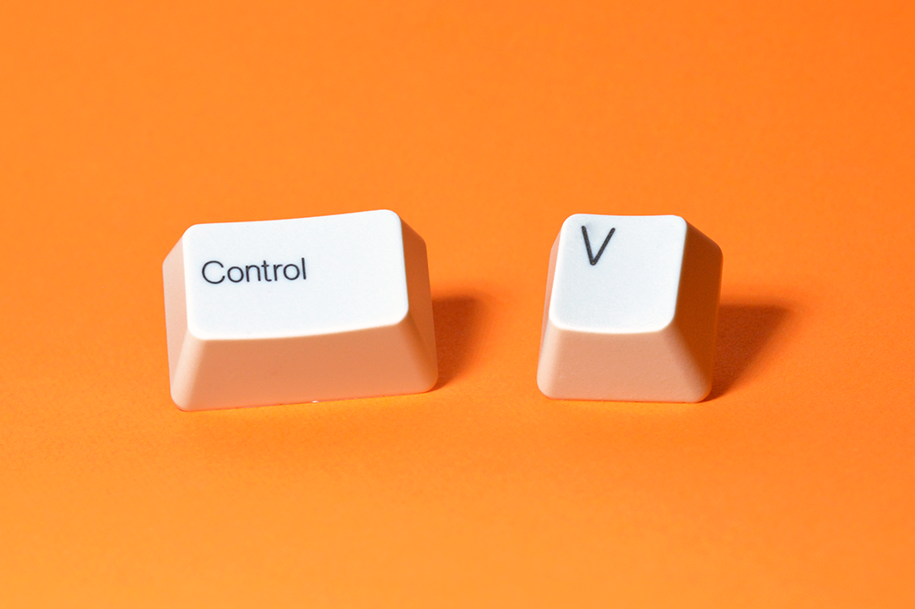 O que significa o “v” do control c + control v (copiar e colar)?