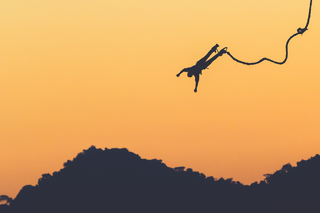Saltar de bungee jump pode “afiar” capacidades cognitivas